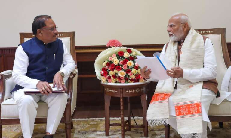 *मुख्यमंत्री विष्णुदेव साय ने प्रधानमंत्री नरेंद्र मोदी से किया मुलाकात, बस्तर के विकास का रोडमैप सहित प्रदेश के विकास के लिए कई महत्वपूर्ण मुद्दों पर हुई चर्चा……*