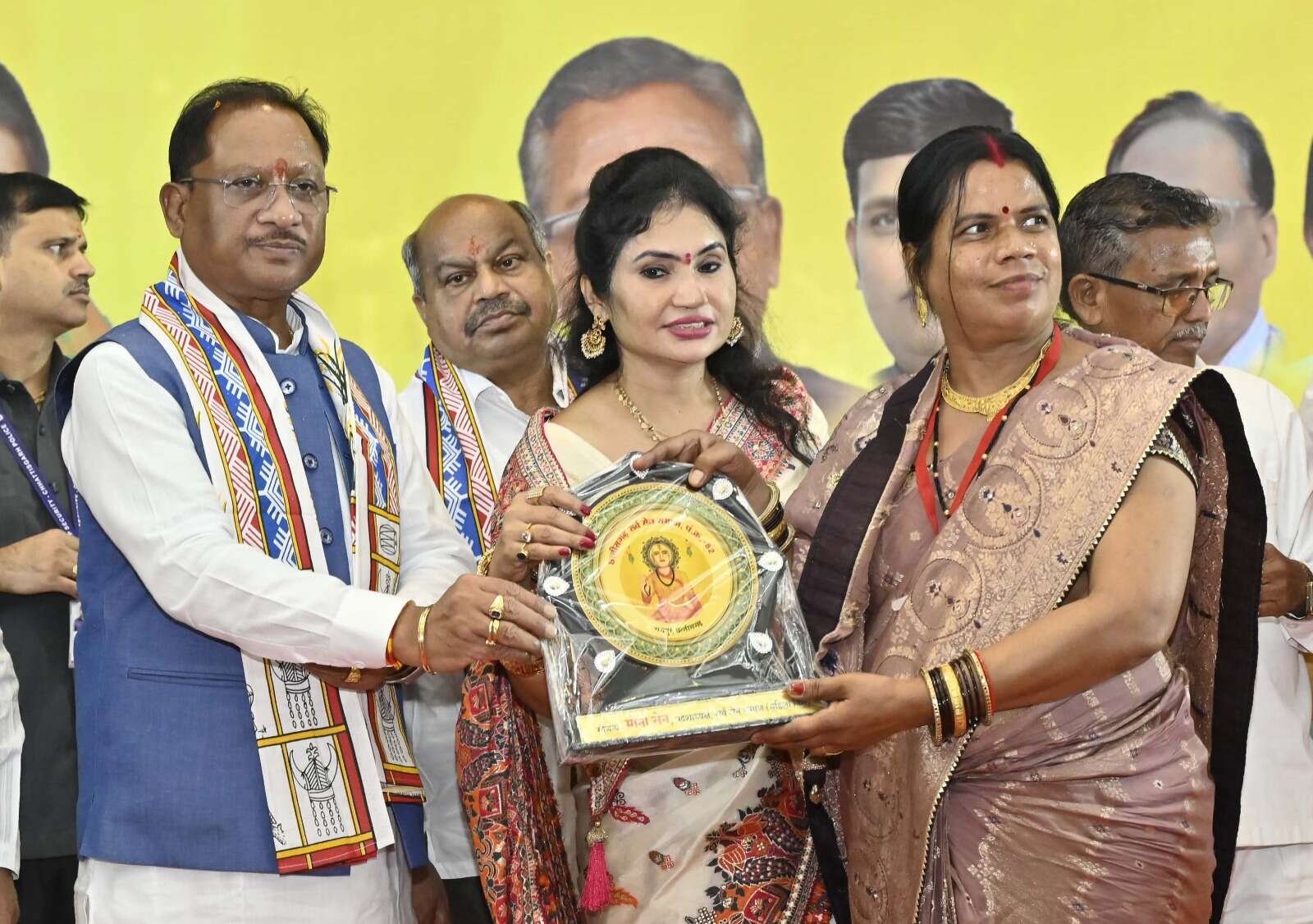 *छत्तीसगढ़ की तरक्की और विकास में सेन समाज महत्वपूर्ण योगदान: मुख्यमंत्री श्री विष्णु देव साय, बालोद में सामाजिक भवन निर्माण हेतु 20 लाख रूपये की घोषणा, मुख्यमंत्री सेन समाज के महिला जिला अध्यक्षों एवं प्रतिभा सम्मान समारोह में हुए शामिल*