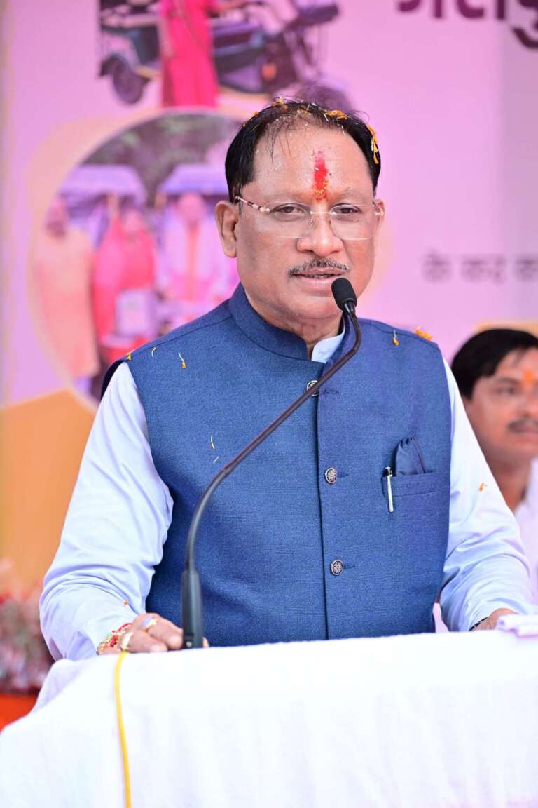 *जशपुर में आधुनिक फुटबॉल स्टेडियम के निर्माण के लिए 5.49 करोड़ रुपये की प्रशासकीय स्वीकृति, मुख्यमंत्री श्री विष्णु देव साय के प्रयासों से जिले में खेल अधोसंरचना को मिलेगा नया आयाम…*