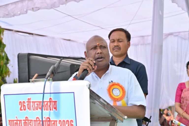 सांसद चिंतामणि महाराज ने सभी खिलाड़ियों से अपना सर्वश्रेष्ठ प्रदर्शन करने का किया आह्वान, सांसद महाराज ने बॉस्केट में बॉल डालकर किया 26 वीं राज्यस्तरीय शालेय क्रीड़ा प्रतियोगिता का शुभारंभ….